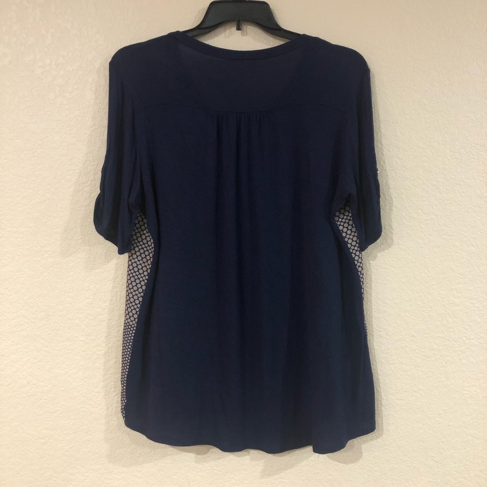 Abstract blouse✨ - Picture 2 of 2